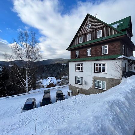 Astoria Inn Špindlerŭv Mlýn المظهر الخارجي الصورة