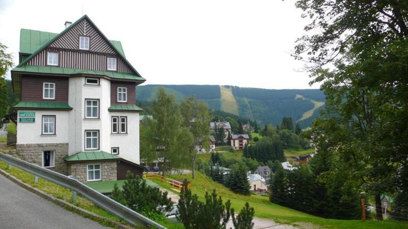 Astoria Inn Špindlerŭv Mlýn المظهر الخارجي الصورة