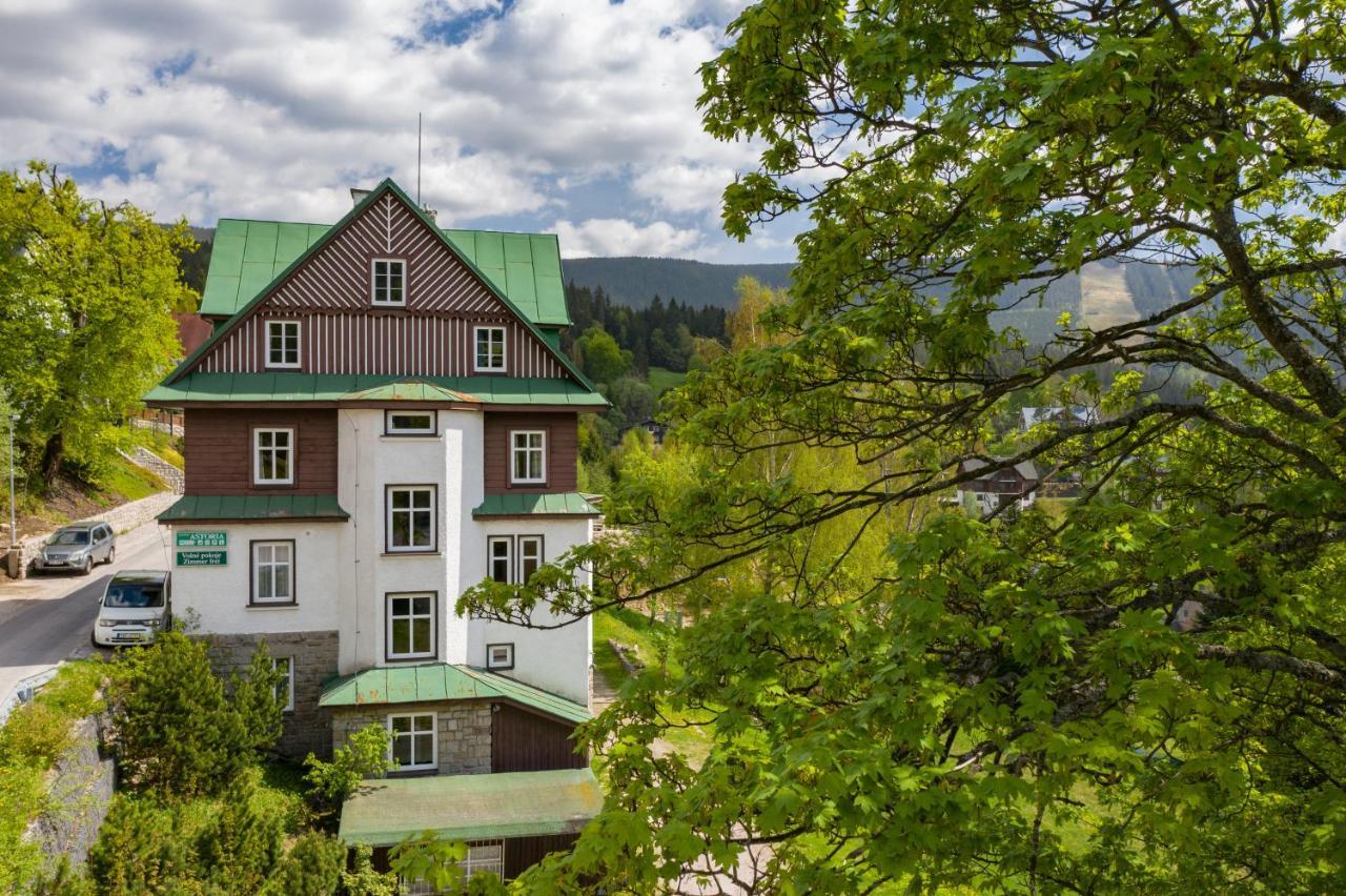 Astoria Inn Špindlerŭv Mlýn المظهر الخارجي الصورة