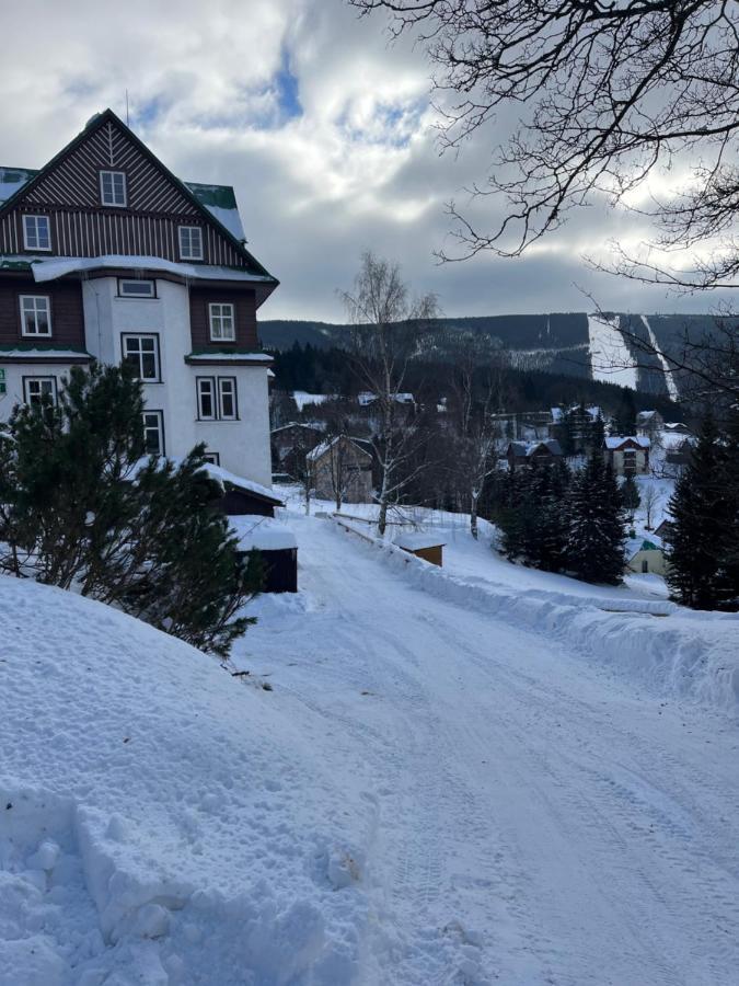 Astoria Inn Špindlerŭv Mlýn المظهر الخارجي الصورة