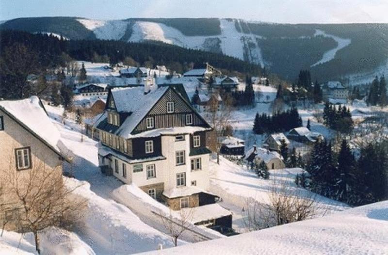 Astoria Inn Špindlerŭv Mlýn المظهر الخارجي الصورة