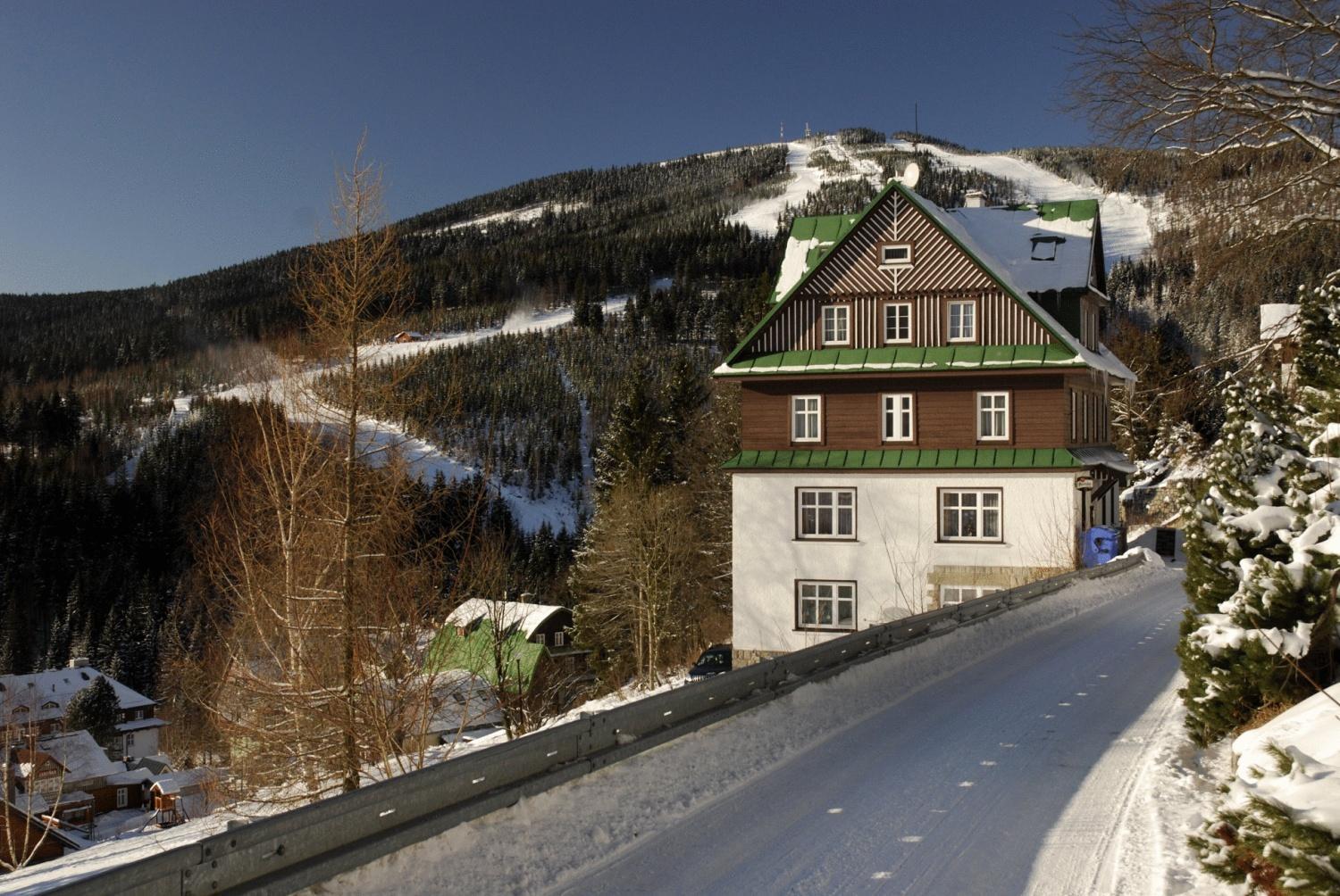 Astoria Inn Špindlerŭv Mlýn المظهر الخارجي الصورة